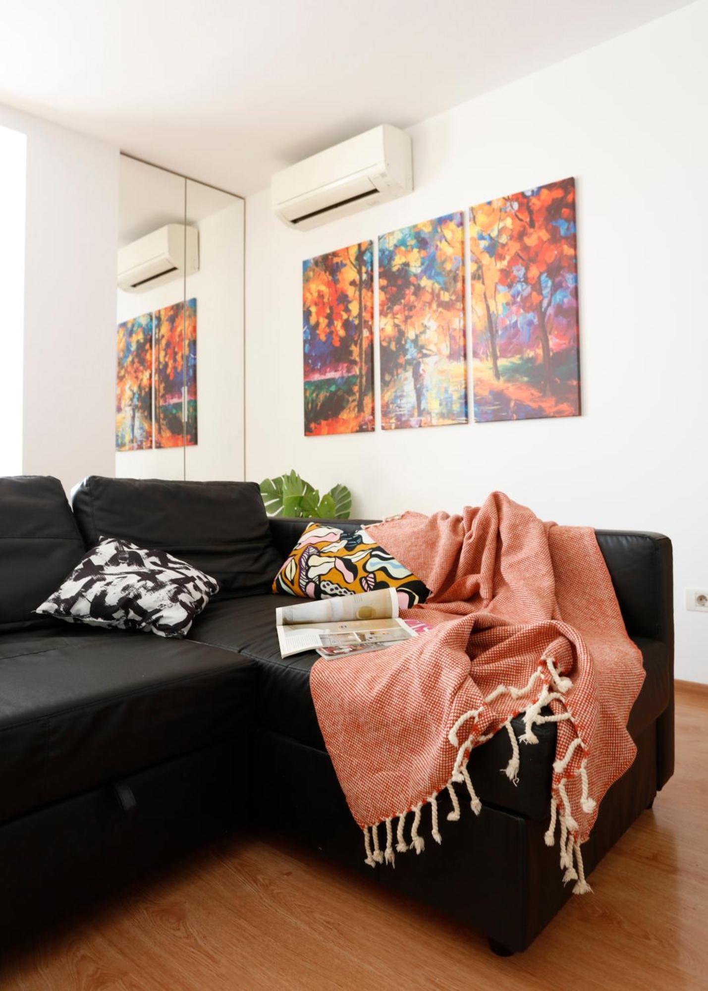 Enchanting Retreat - Historic Old Town - Pet-Friendly Haven - Steps From Unirii Bucureşti Ngoại thất bức ảnh