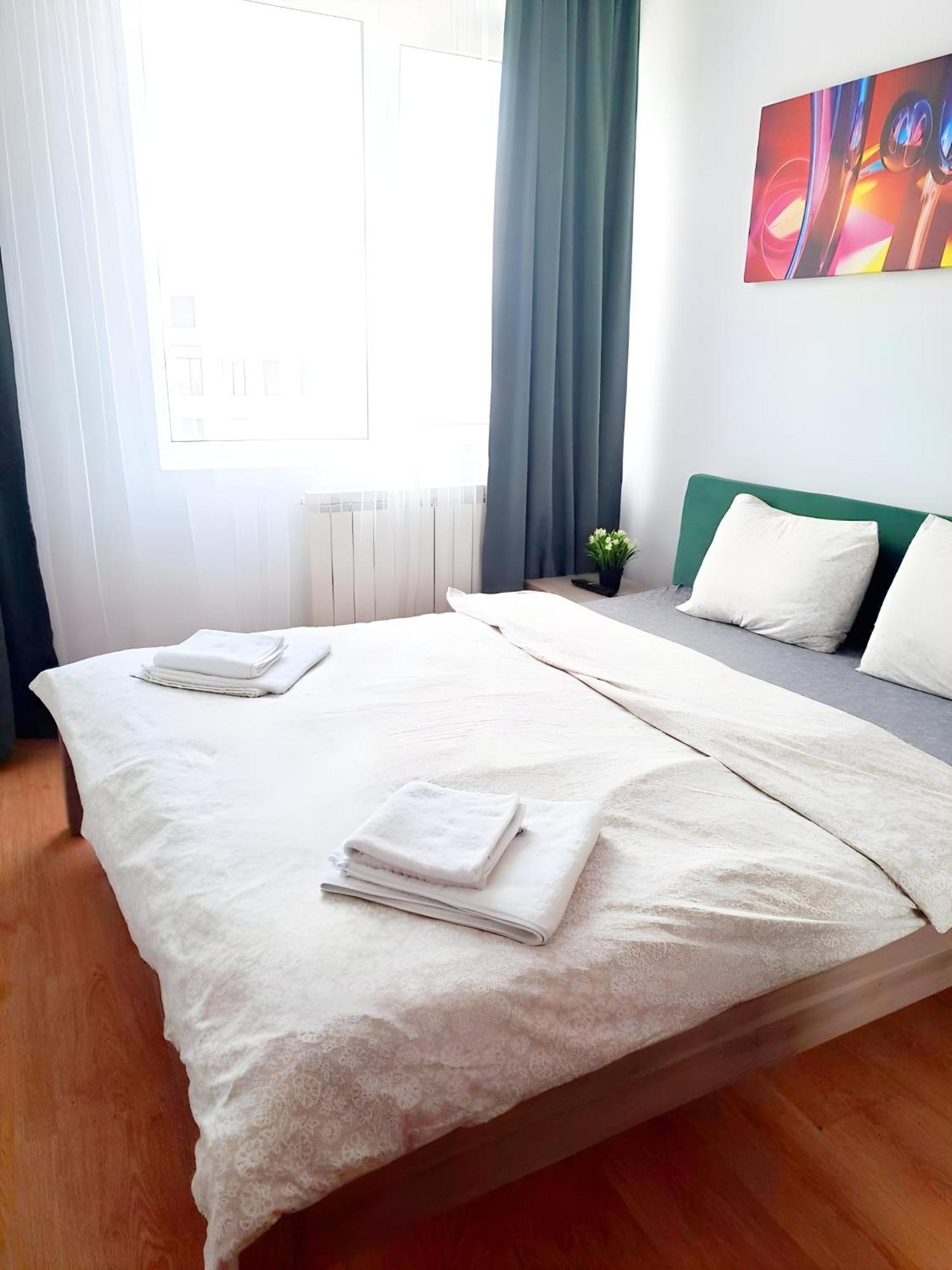 Enchanting Retreat - Historic Old Town - Pet-Friendly Haven - Steps From Unirii Bucureşti Ngoại thất bức ảnh